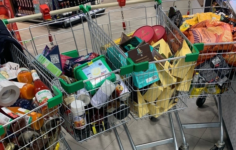 Нижегородцы спорят в сети из-за «просрочки», купленной в супермаркете более чем на 72 тысячи рублей 